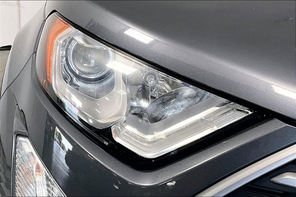 Used 2021 Ford EcoSport SE image 28