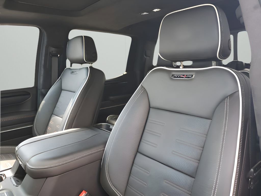 Used 2025 GMC Sierra 1500 AT4X image 30