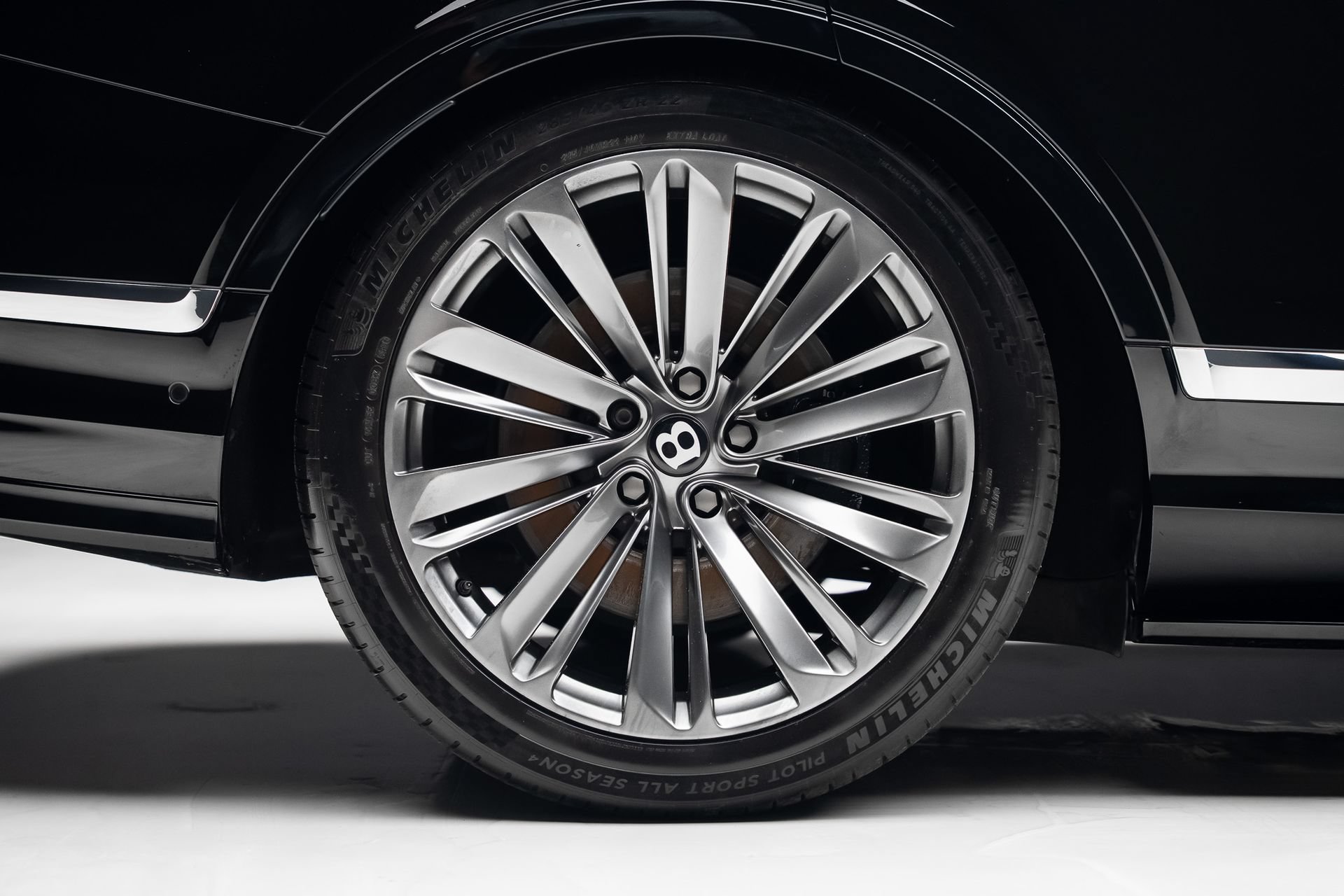 Used 2022 Bentley Bentayga Speed AWD/4WD image 37
