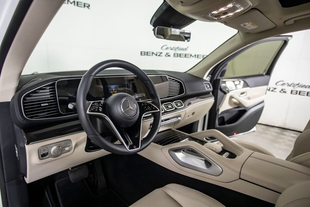 Used 2026 Mercedes-Benz GLS 450 4MATIC image 23