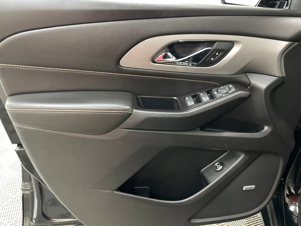 Used 2020 Chevrolet Traverse RS AWD/4WD image 25