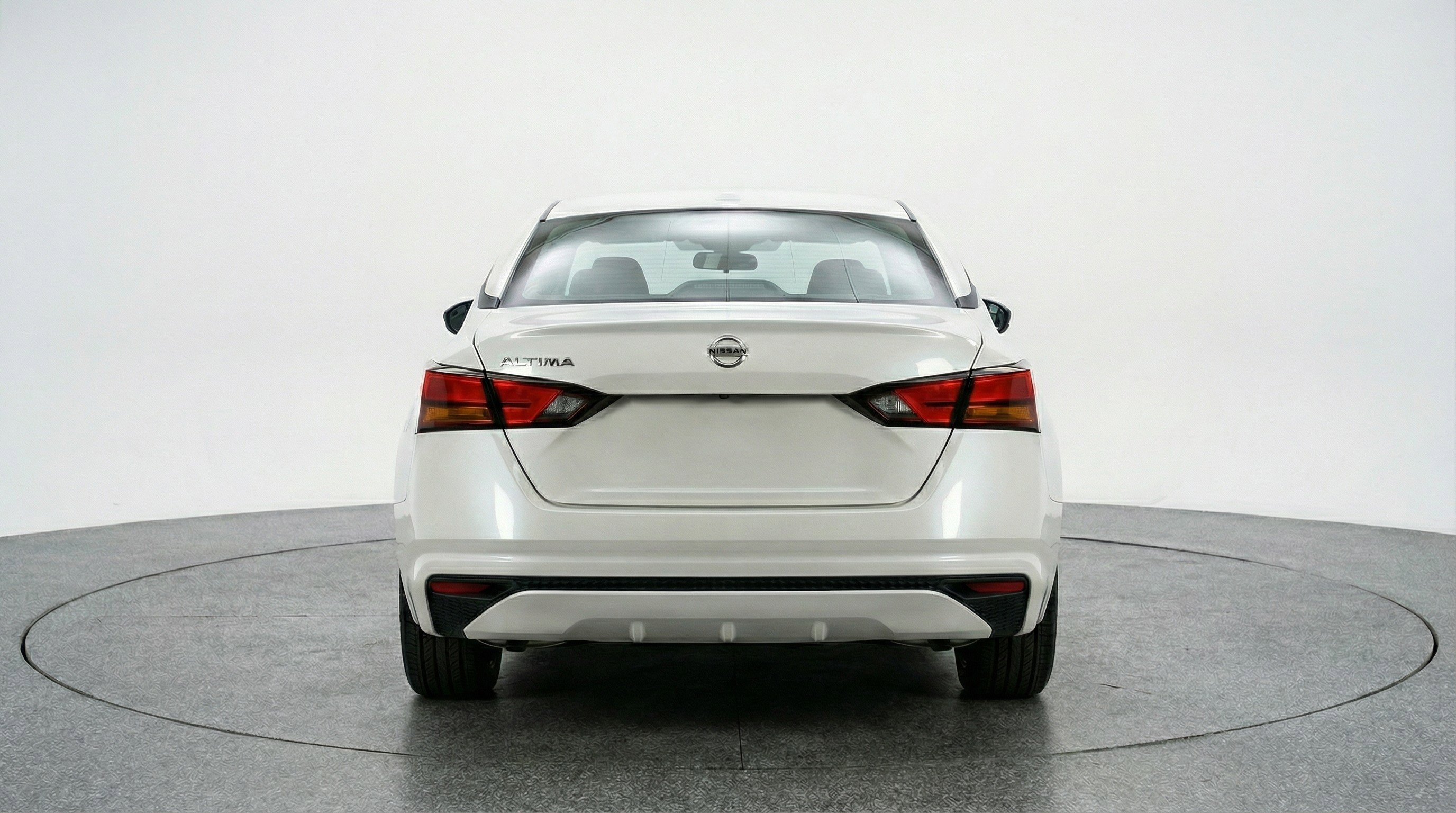 Used 2025 Nissan Altima 2.5 SV image 7