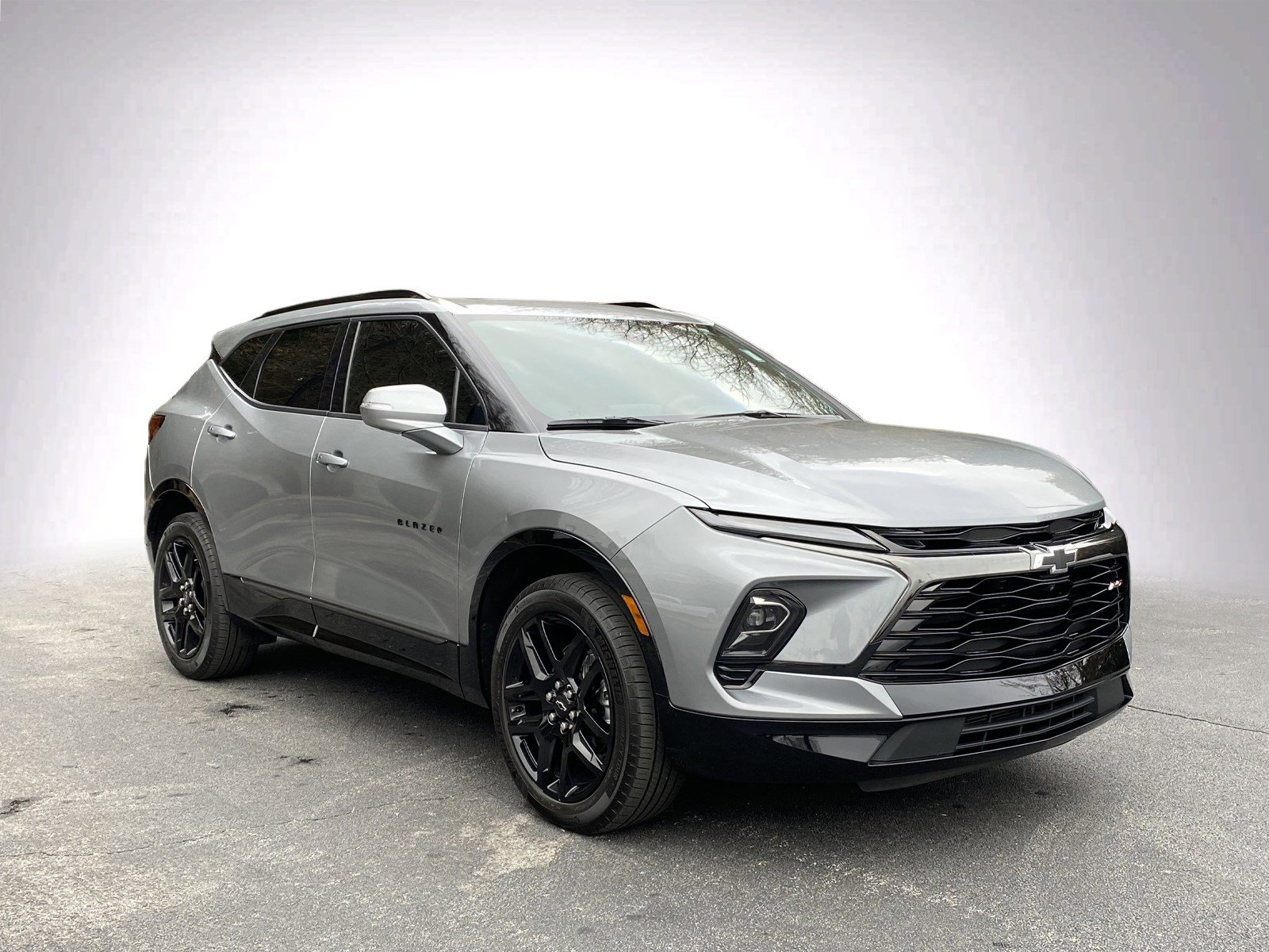 Used 2025 Chevrolet Blazer RS w/ Driver Confidence II Package image 2