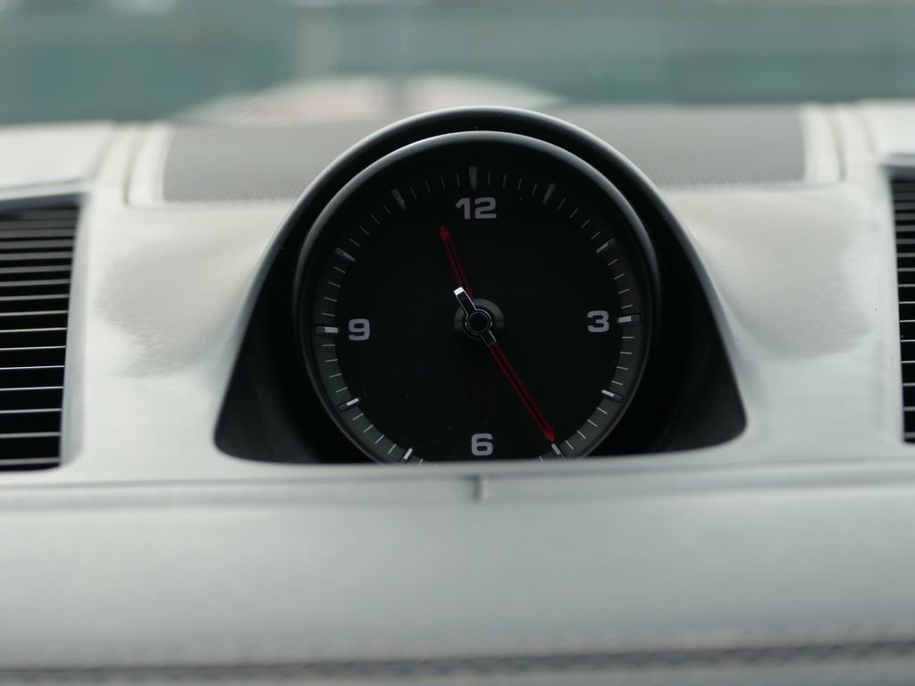 Used 2022 Porsche Cayenne Platinum Edition image 17