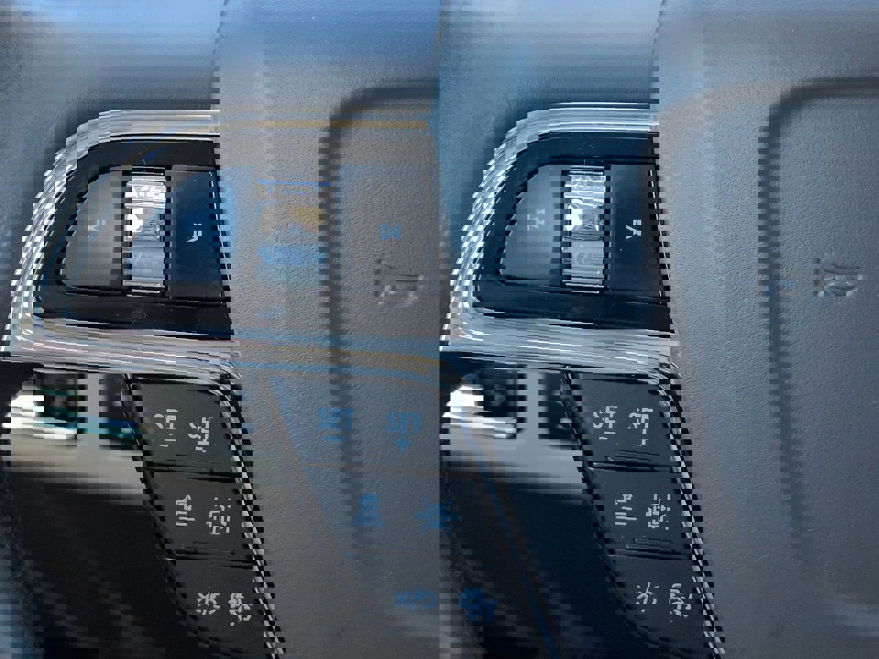 Certified 2023 Lincoln Navigator L Reserve image 26