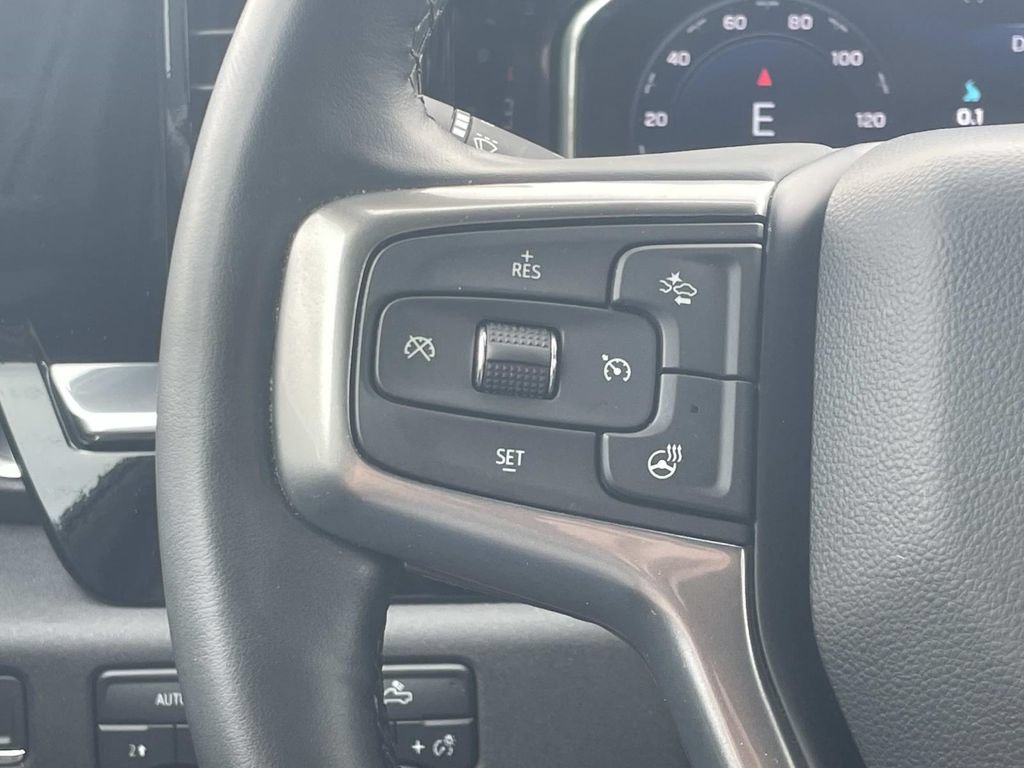 Used 2024 Chevrolet Silverado 1500 LT AWD/4WD image 25