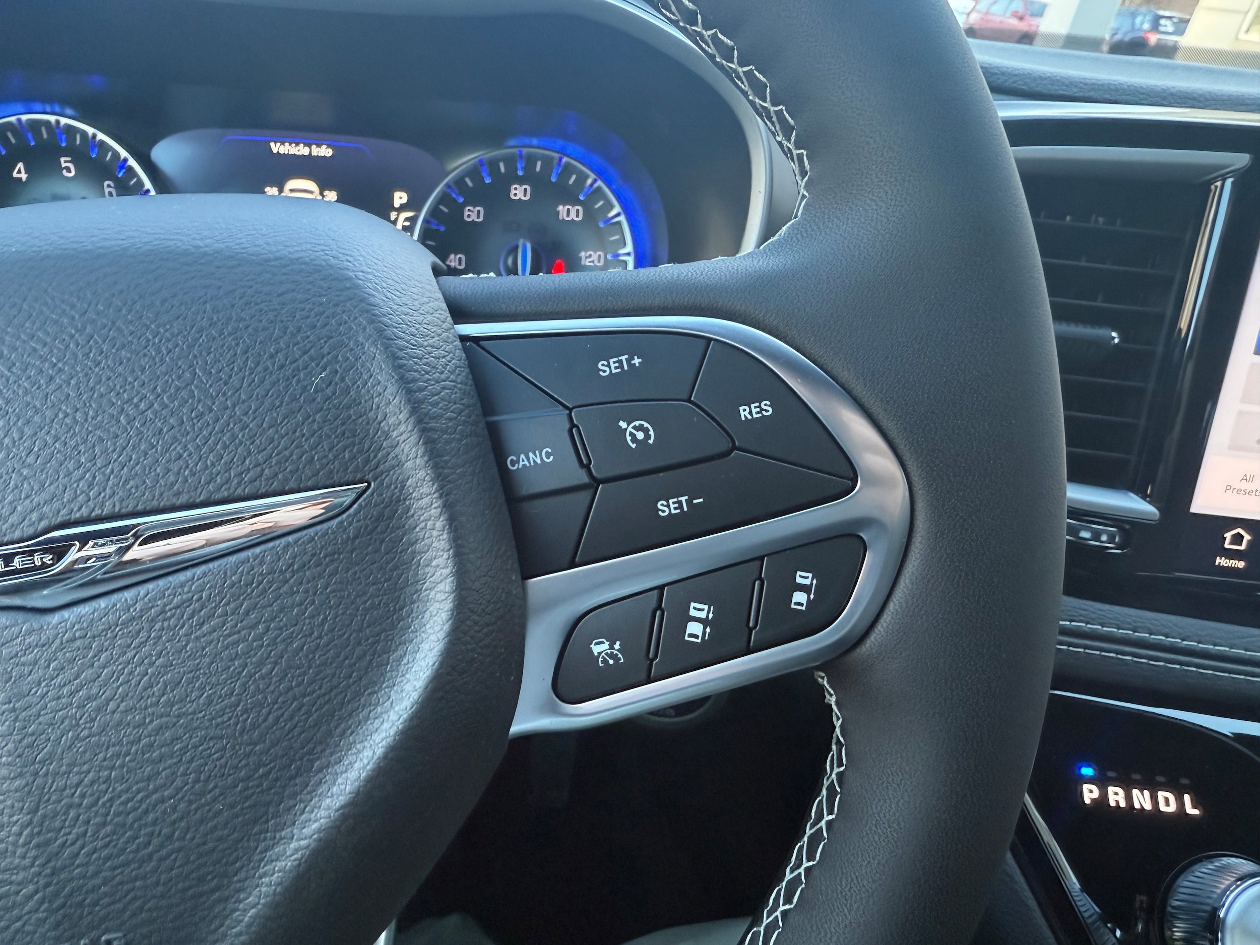 New 2026 Chrysler Pacifica Select FWD image 16