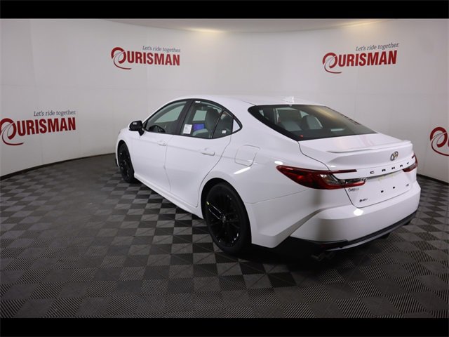 Used 2026 Toyota Camry SE image 7