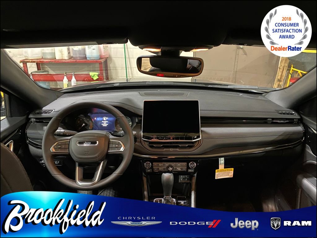 New 2026 Jeep Compass Latitude image 14