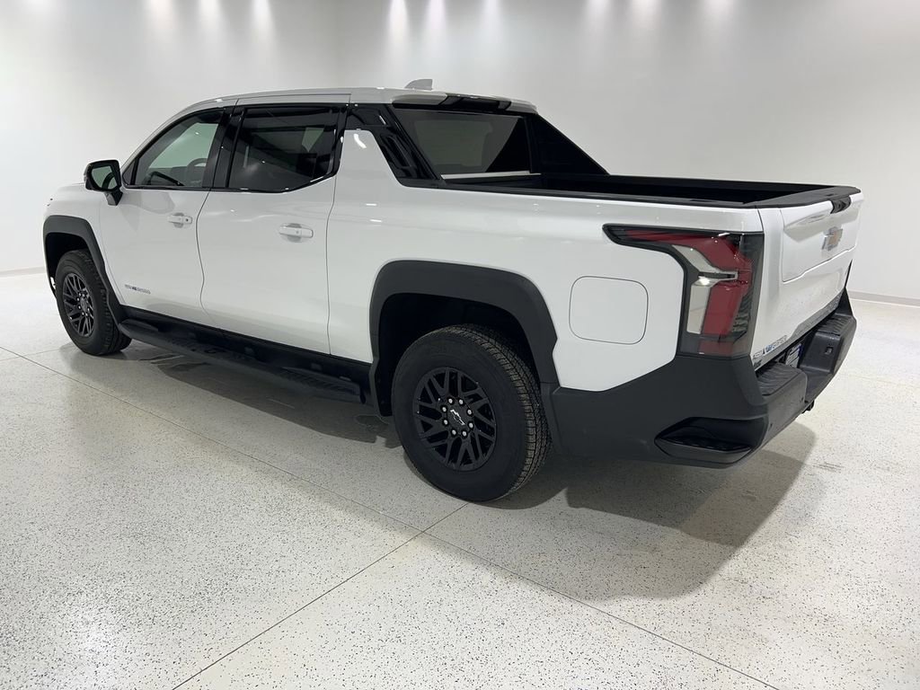 New 2025 Chevrolet Silverado EV LT image 3