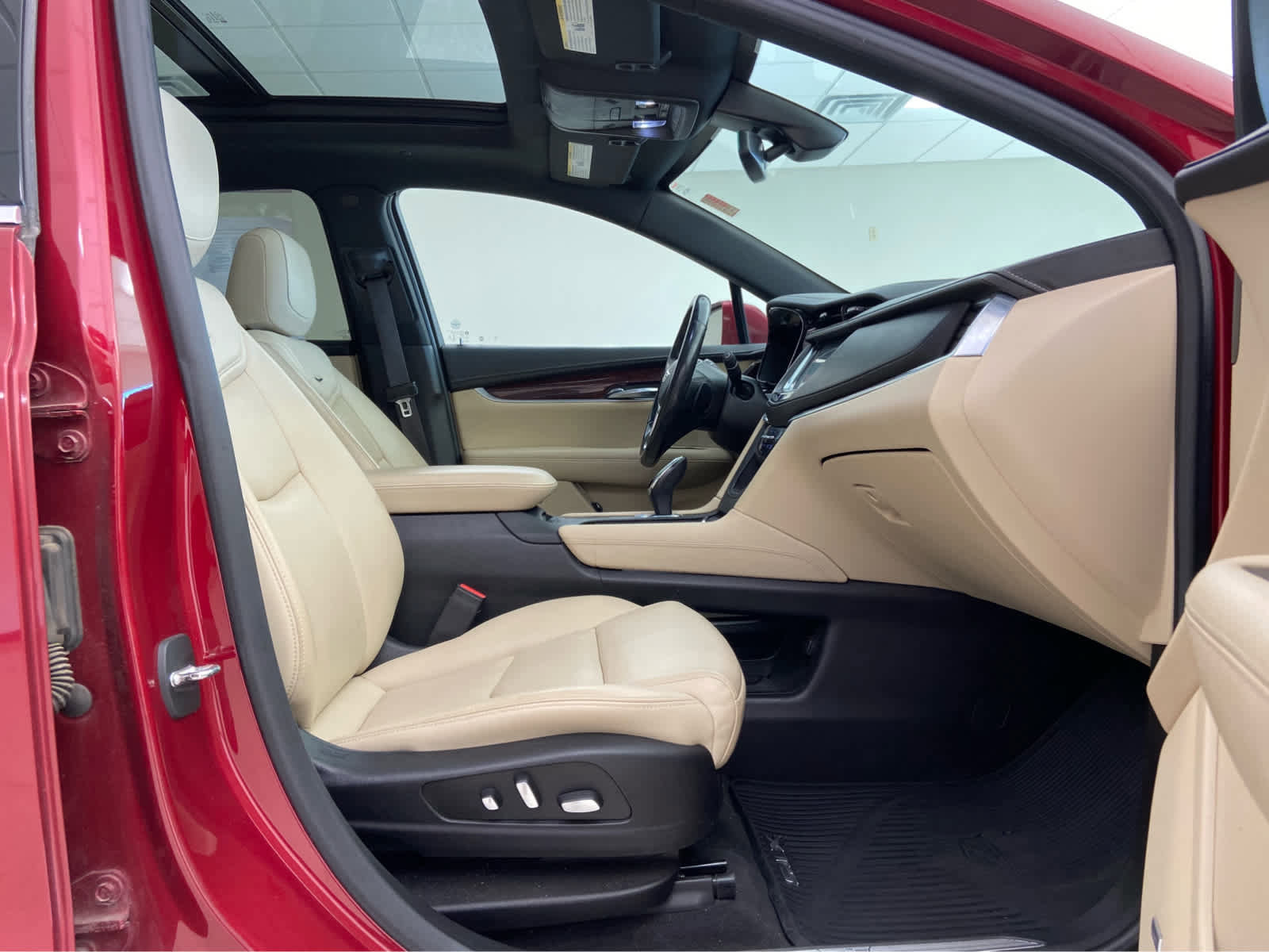 Used 2019 Cadillac XT5 Luxury image 17
