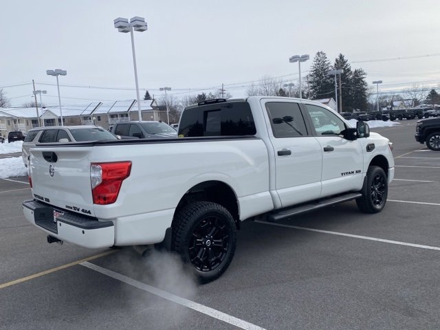 Used 2018 Nissan Titan SV w/ SV Convenience Package image 5