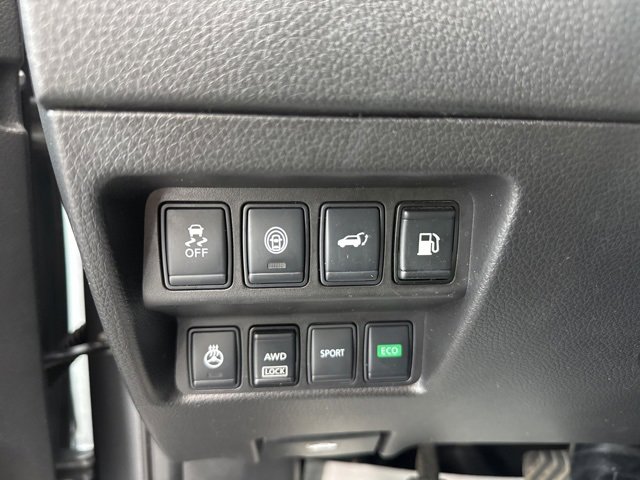 Used 2018 Nissan Rogue SL image 28