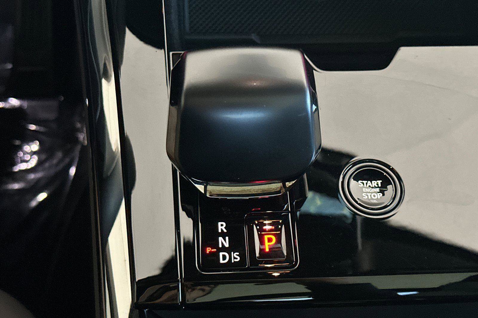 Used 2025 Land Rover Range Rover Sport SV Edition Two image 21