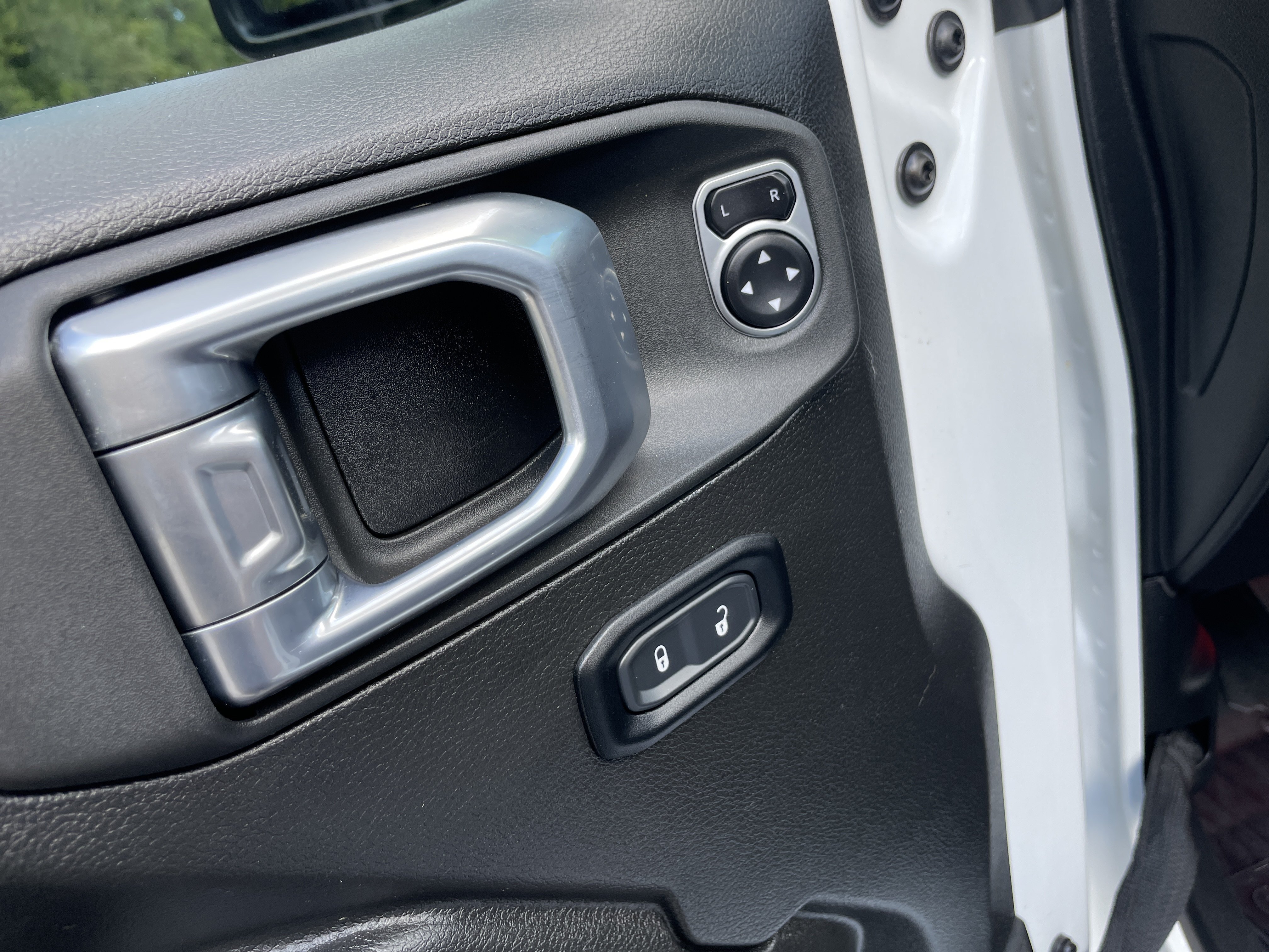 Used 2024 Jeep Wrangler Unlimited Sport AWD/4WD image 14