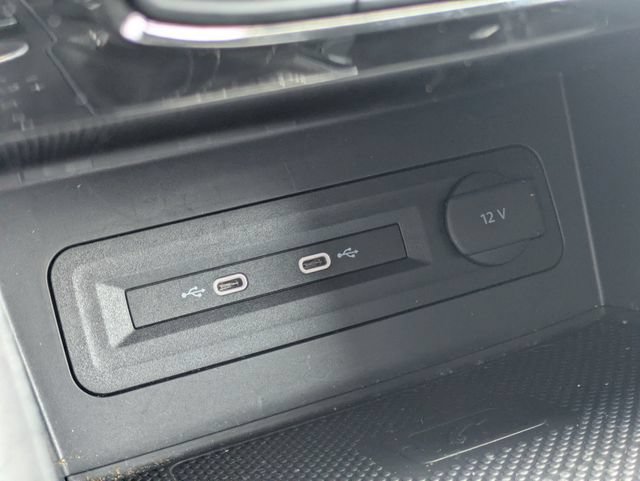 Used 2023 Volkswagen Atlas SE AWD/4WD image 24