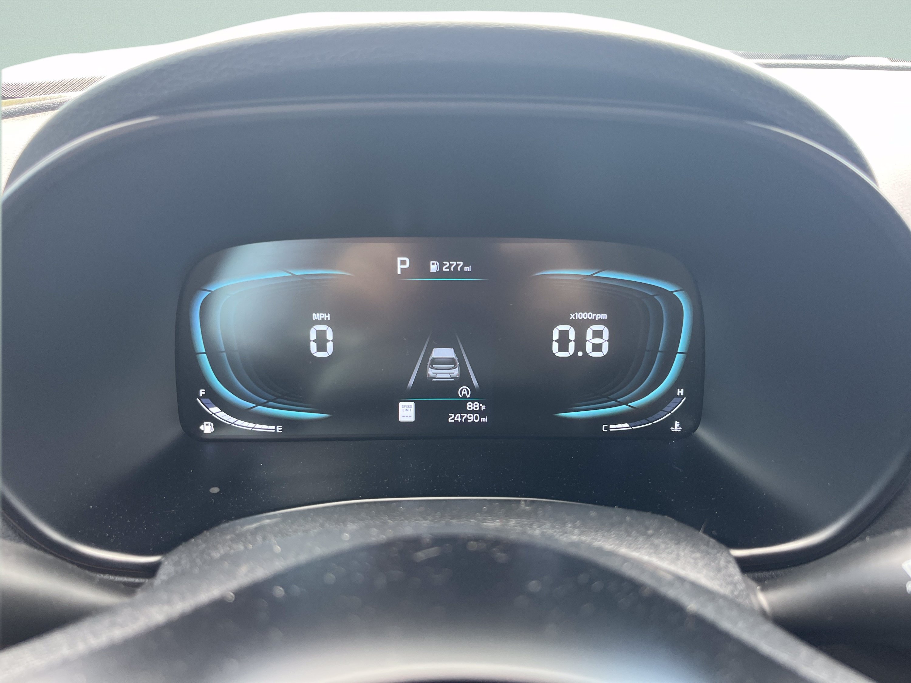 Used 2025 Kia Soul LX w/ LX Technology Package FWD image 14
