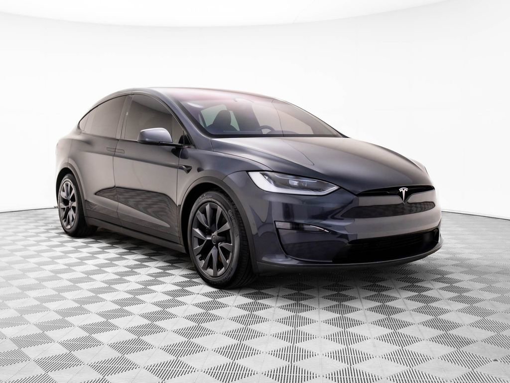 Used 2024 Tesla Model X image 9