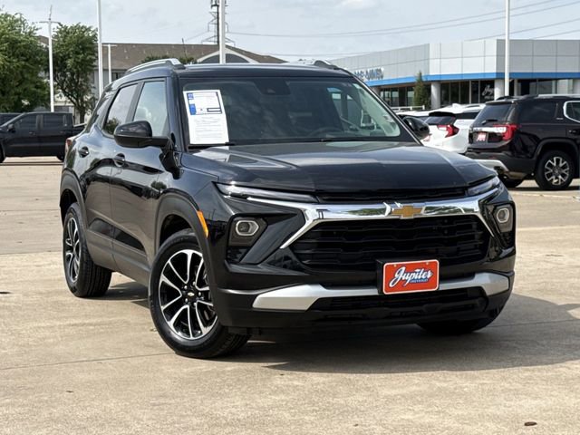 Certified 2025 Chevrolet TrailBlazer LT FWD image 2