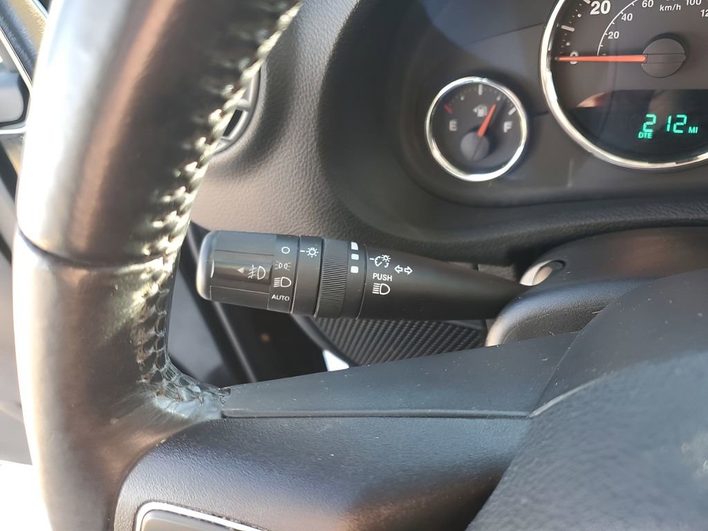 Used 2018 Jeep Wrangler Unlimited Sahara image 30