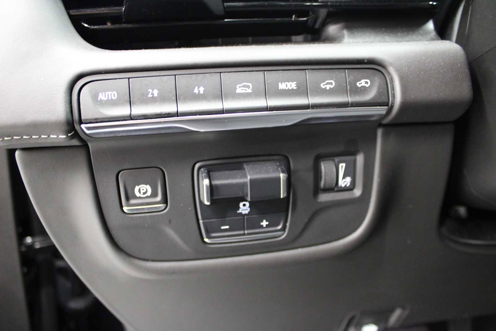 Certified 2024 Cadillac Escalade ESV Sport Platinum w/ LPO, ONYX Package image 22