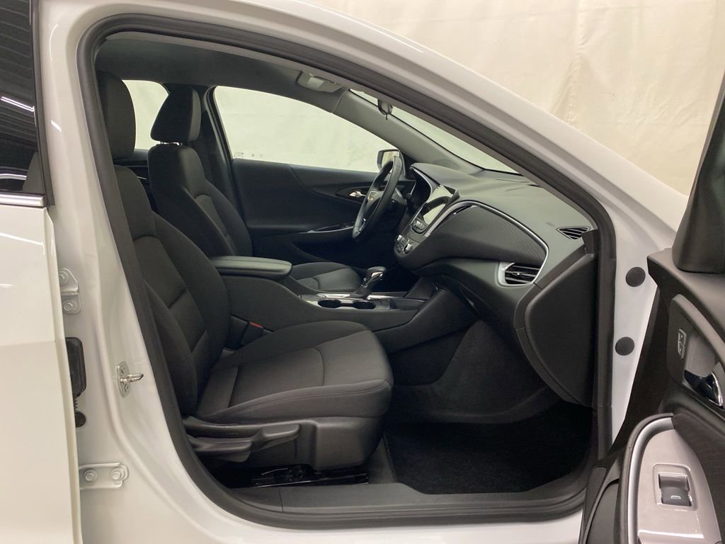 Used 2023 Chevrolet Malibu LT w/ Sport Edition image 14