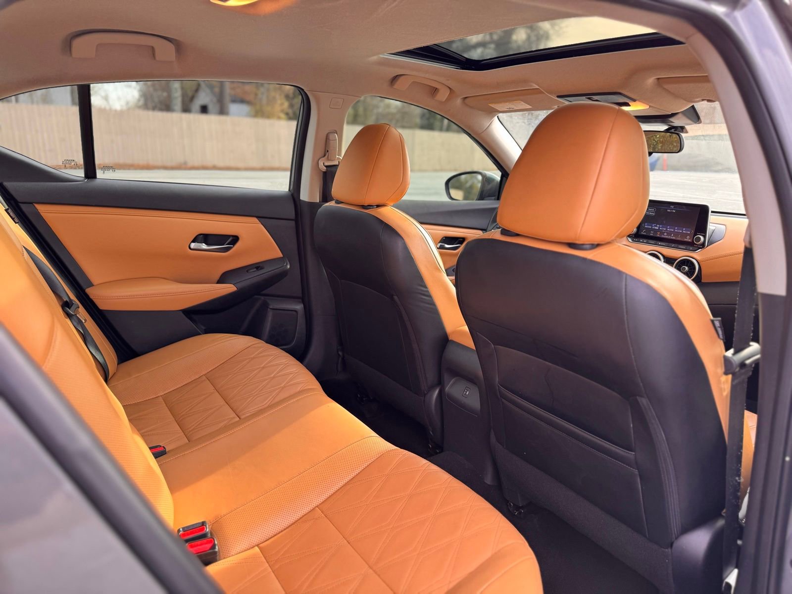 Used 2022 Nissan Sentra SV w/ SV Premium Package image 21