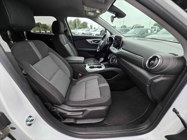 Used 2025 Chevrolet Blazer LT AWD/4WD image 11
