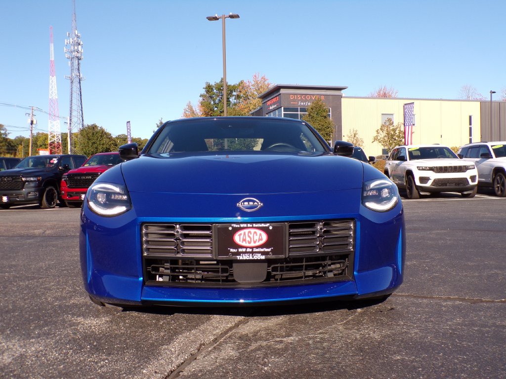 Used 2024 Nissan Z Performance w/ Floor Mat Package RWD image 2