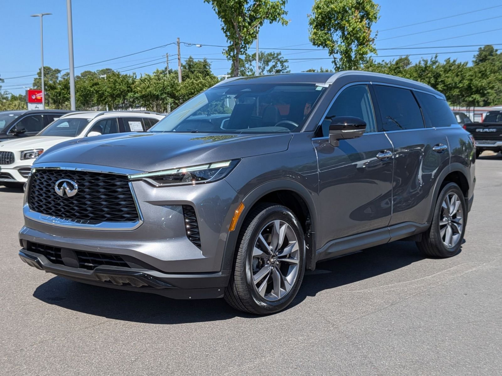 Used 2023 INFINITI QX60 Luxe image 7