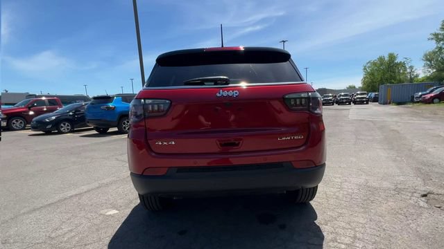 Used 2025 Jeep Compass Limited AWD/4WD image 7
