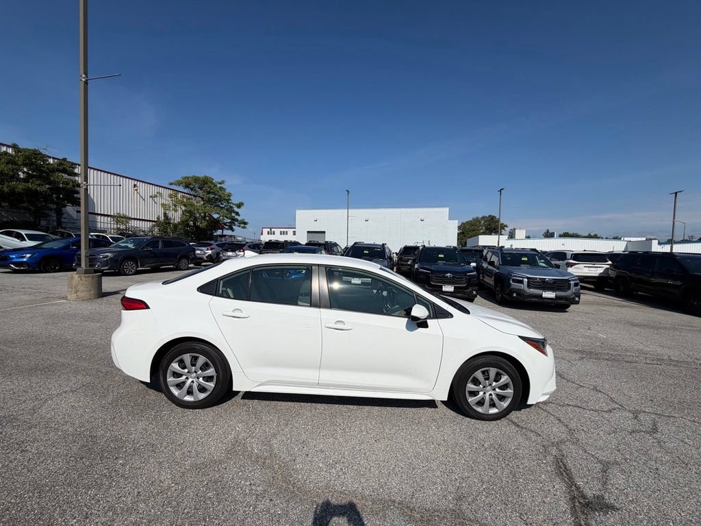 Used 2024 Toyota Corolla LE FWD image 4