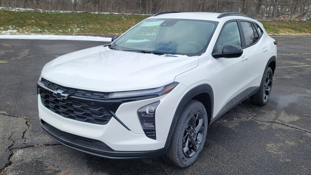 New 2026 Chevrolet Trax LT image 3