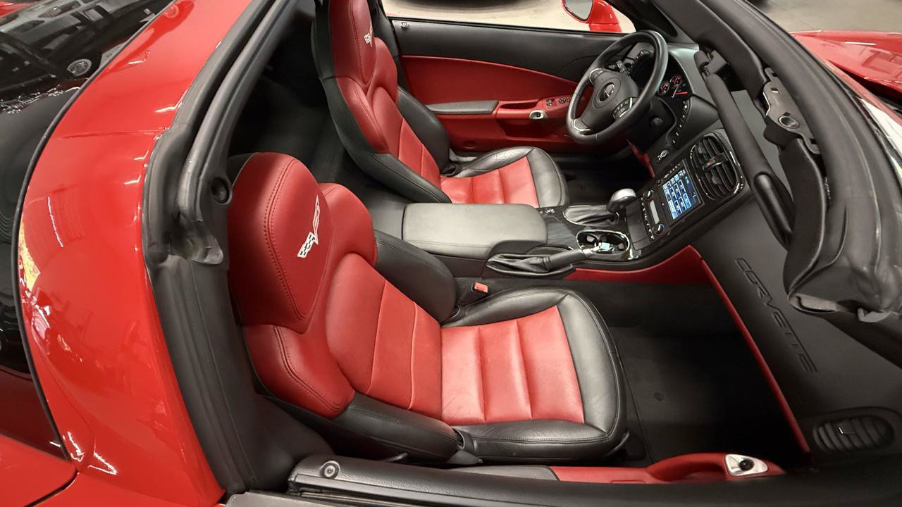 Used 2013 Chevrolet Corvette Grand Sport w/ 2LT Preferred Equipment Group RWD image 28