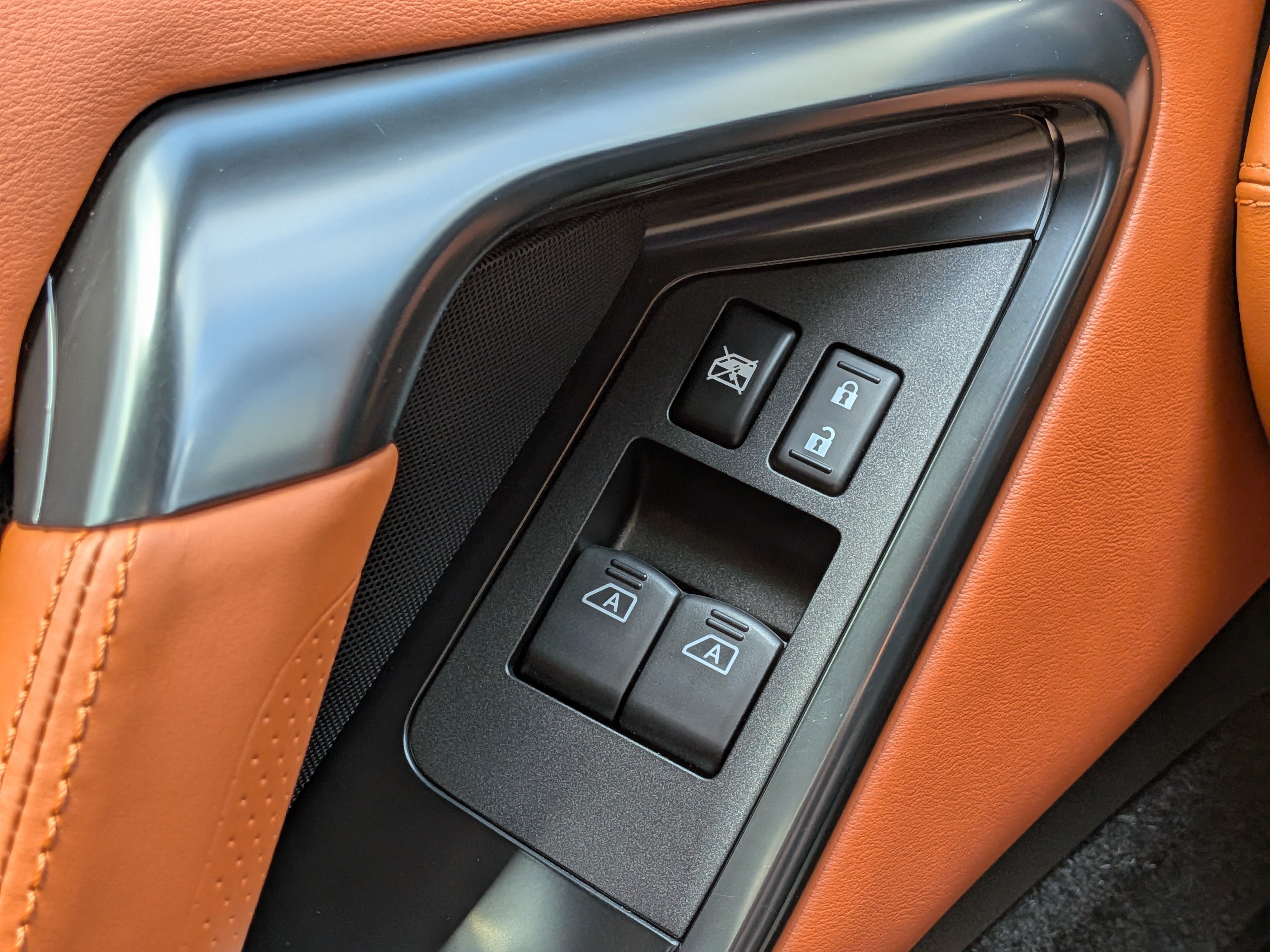 Used 2020 Nissan GT-R Premium w/ Premium Interior Package AWD/4WD image 20
