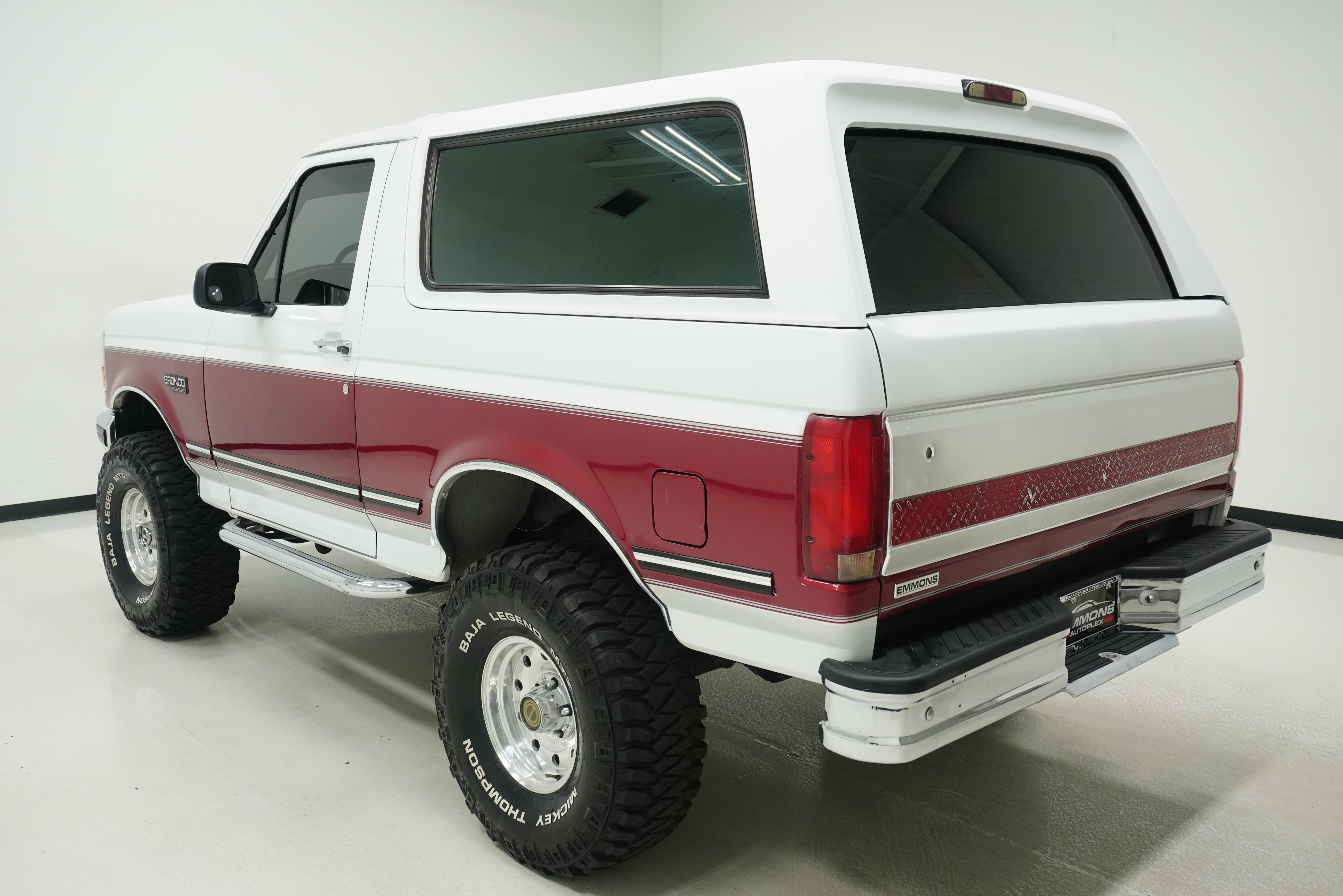 Used 1995 Ford Bronco XLT AWD/4WD image 6