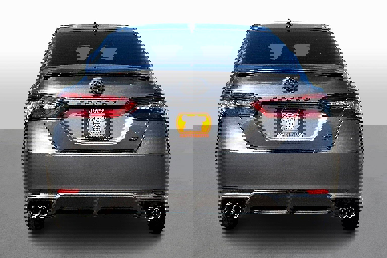 Used 2022 Toyota Camry XSE image 4