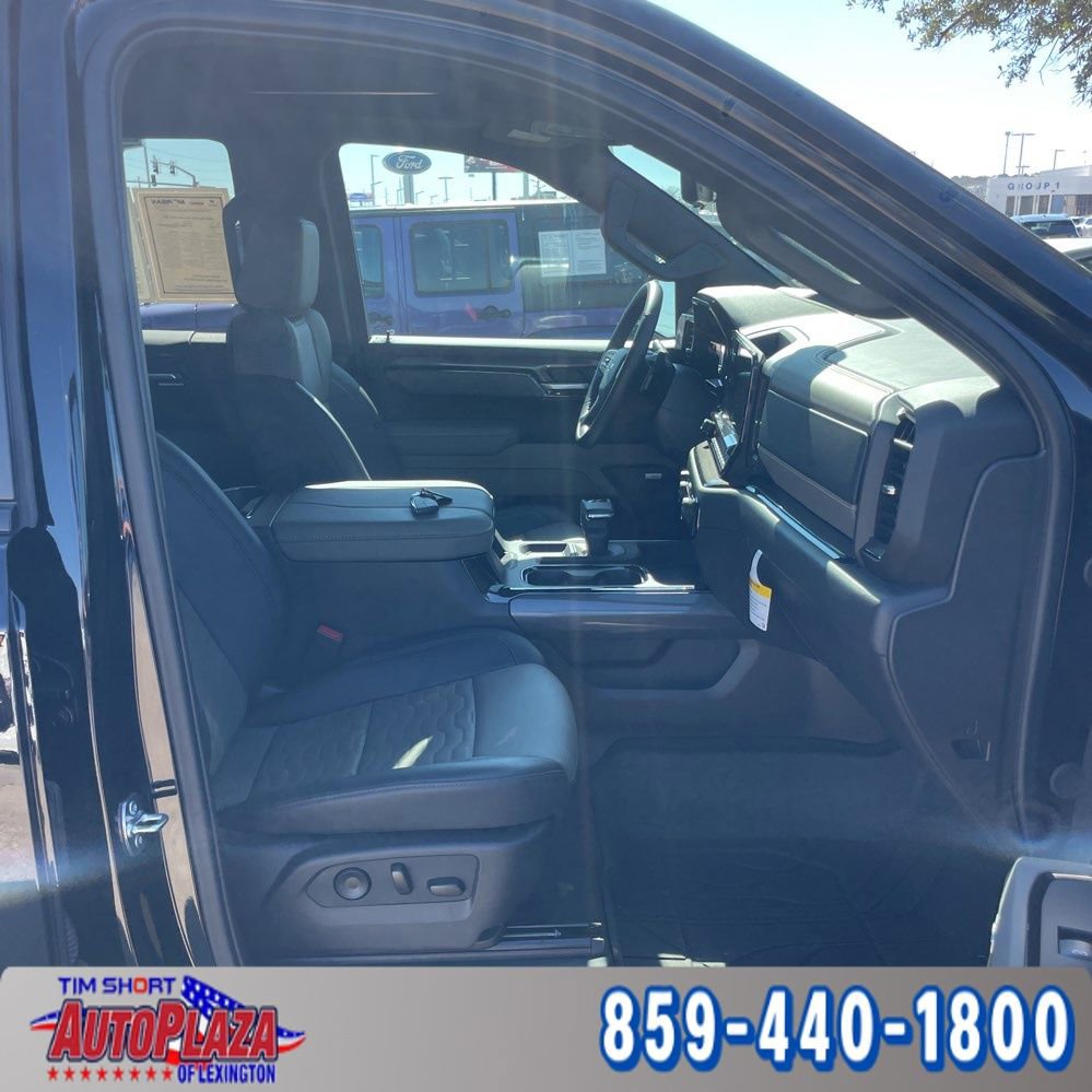 Used 2025 Chevrolet Silverado 1500 ZR2 w/ Technology Package image 12