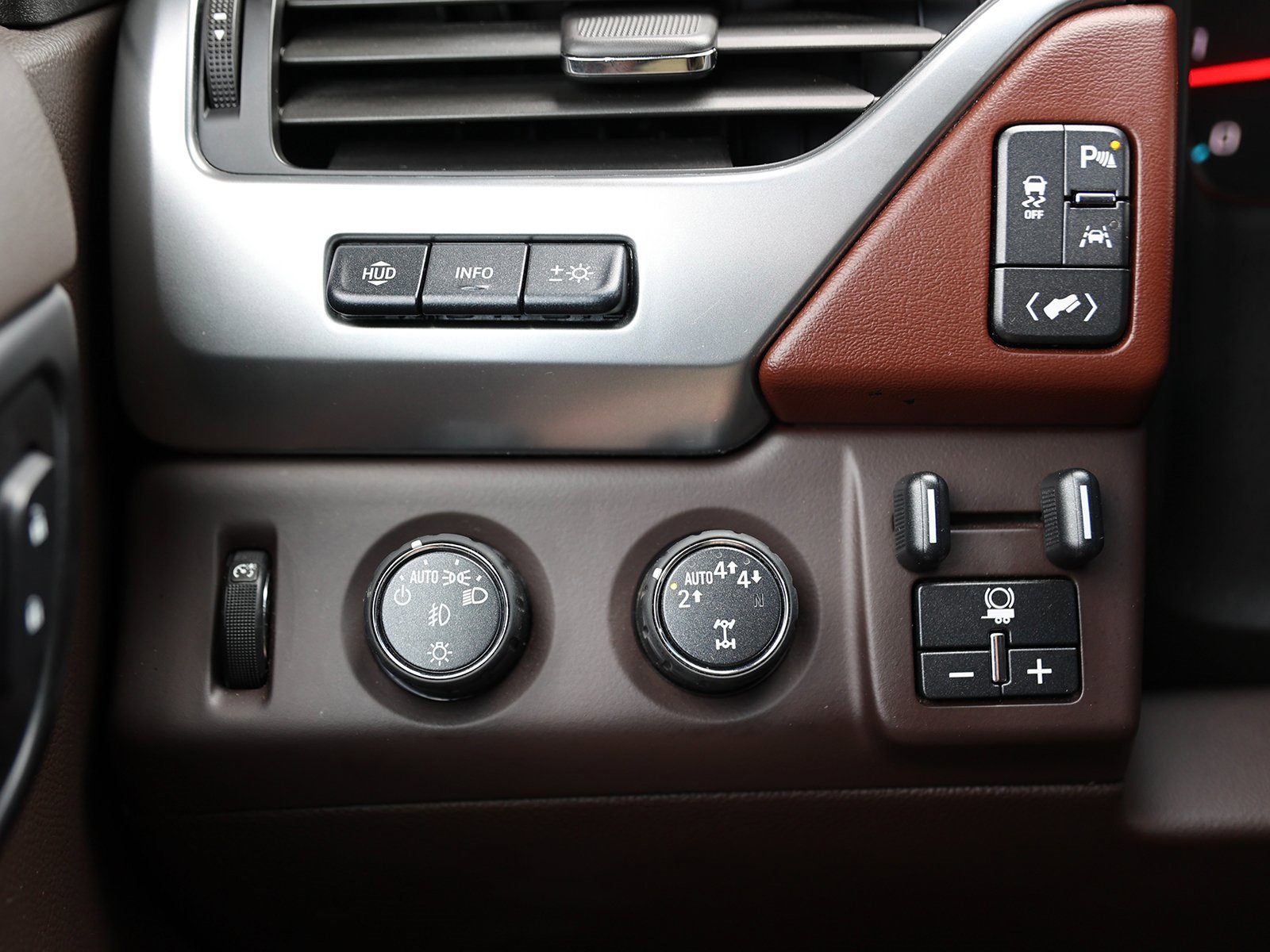 Used 2019 Chevrolet Tahoe Premier image 40