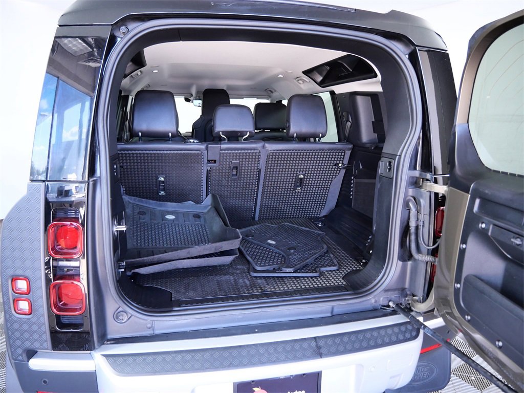 Used 2020 Land Rover Defender 110 S image 10