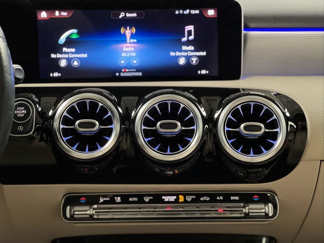 Used 2020 Mercedes-Benz A 220 4MATIC w/ Premium Package image 28