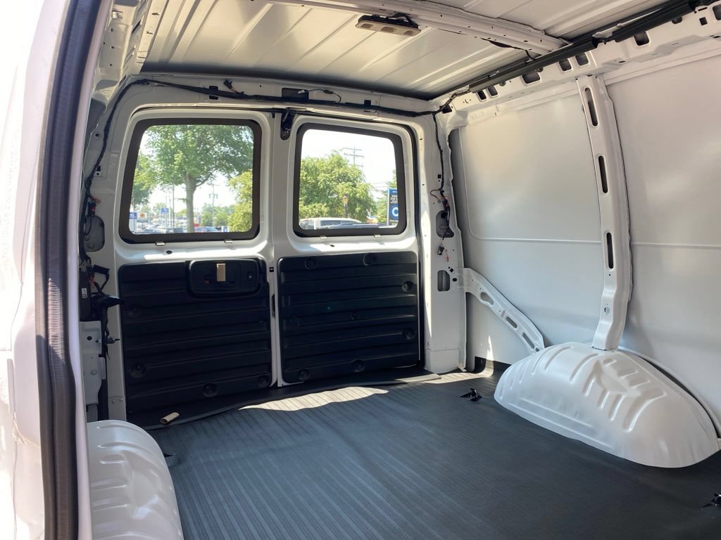 New 2026 Chevrolet Express 2500 w/ Driver Convenience Package RWD image 12