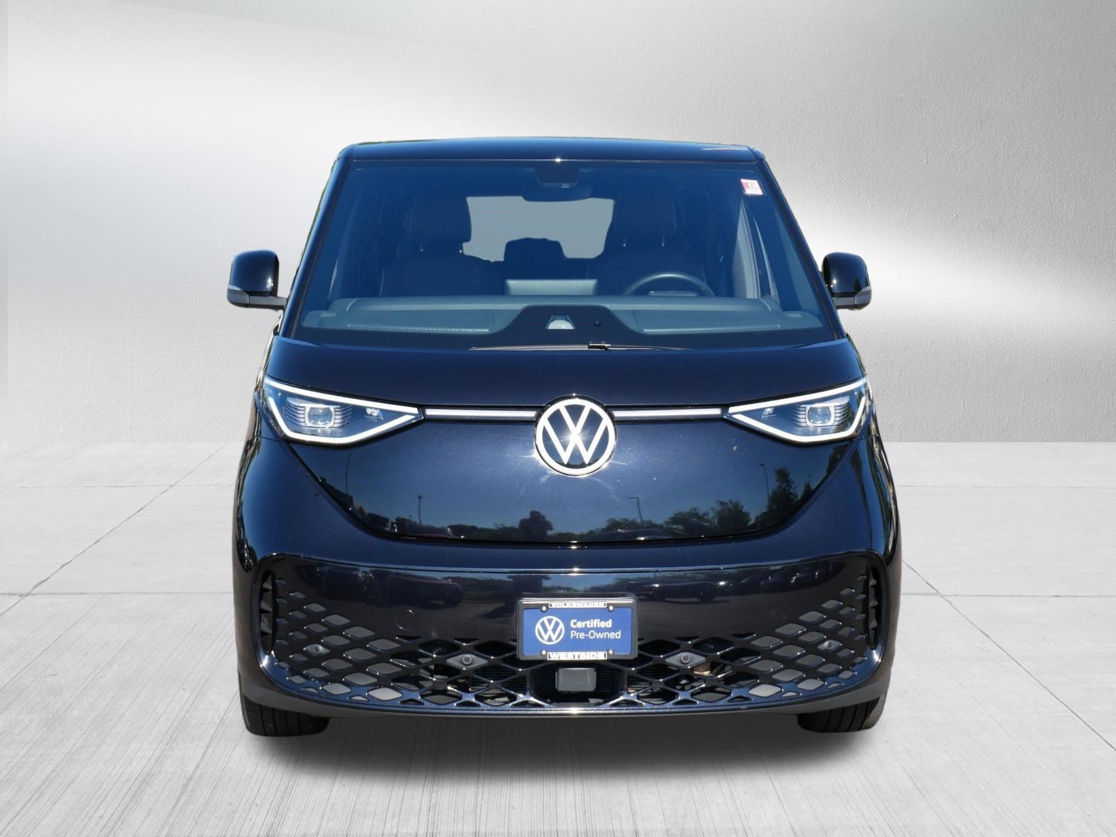 Certified 2025 Volkswagen ID. Buzz Pro S RWD image 2