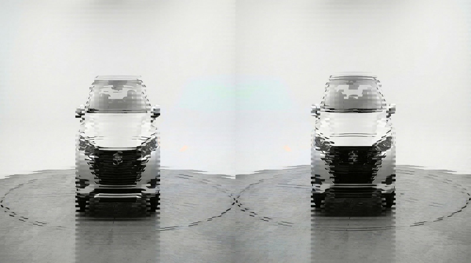 Used 2025 Nissan Versa SV image 2