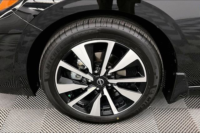 New 2025 Nissan Sentra SV w/ SV Premium Package image 12