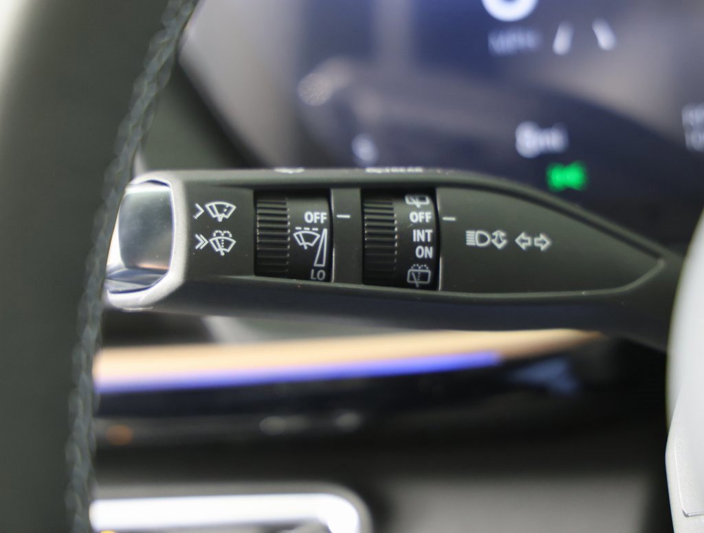 New 2025 Buick Envision Sport Touring image 25