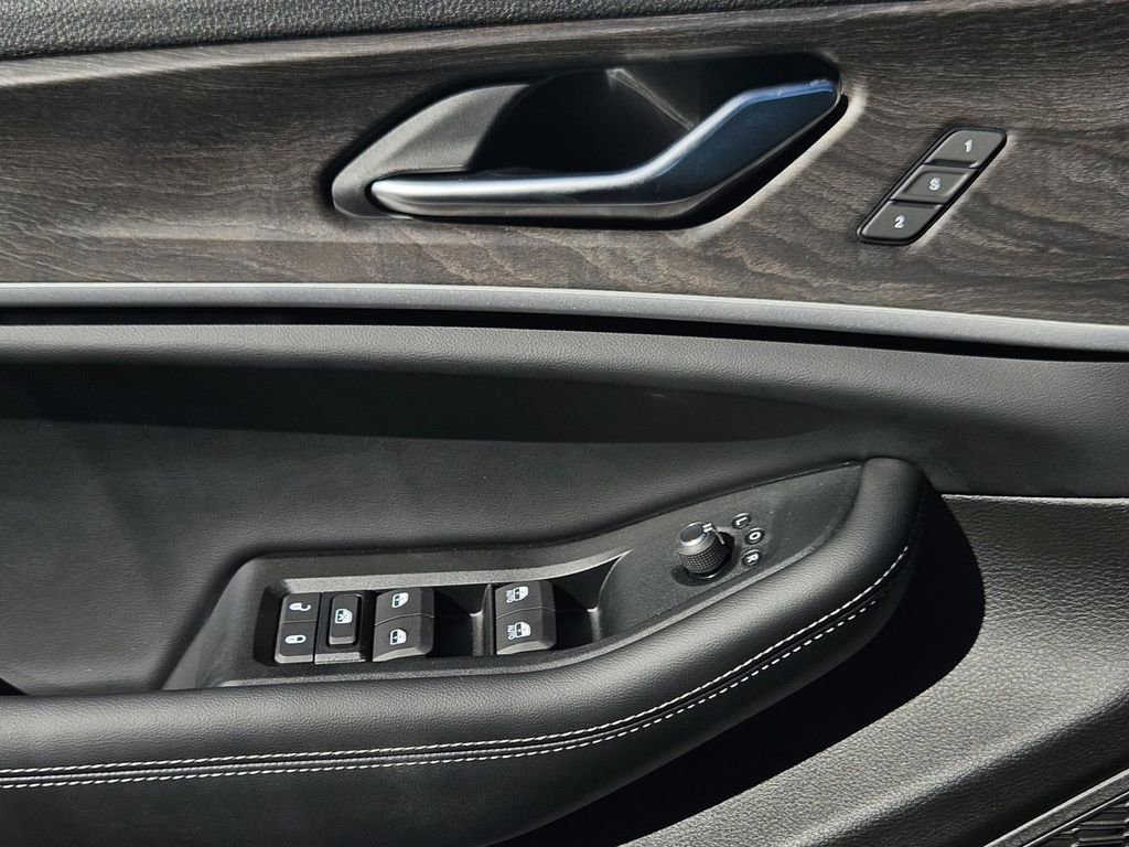 New 2025 Jeep Grand Cherokee Limited w/ Black Appearance Package image 24