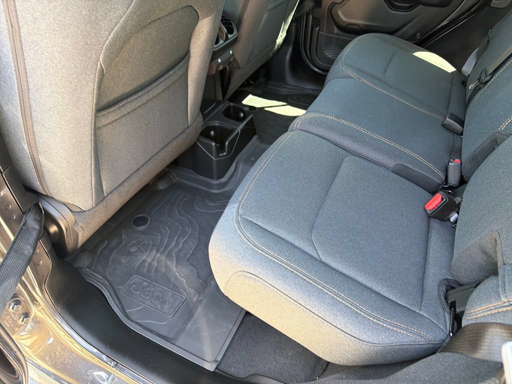 Used 2024 Jeep Wrangler Unlimited Sport AWD/4WD image 37