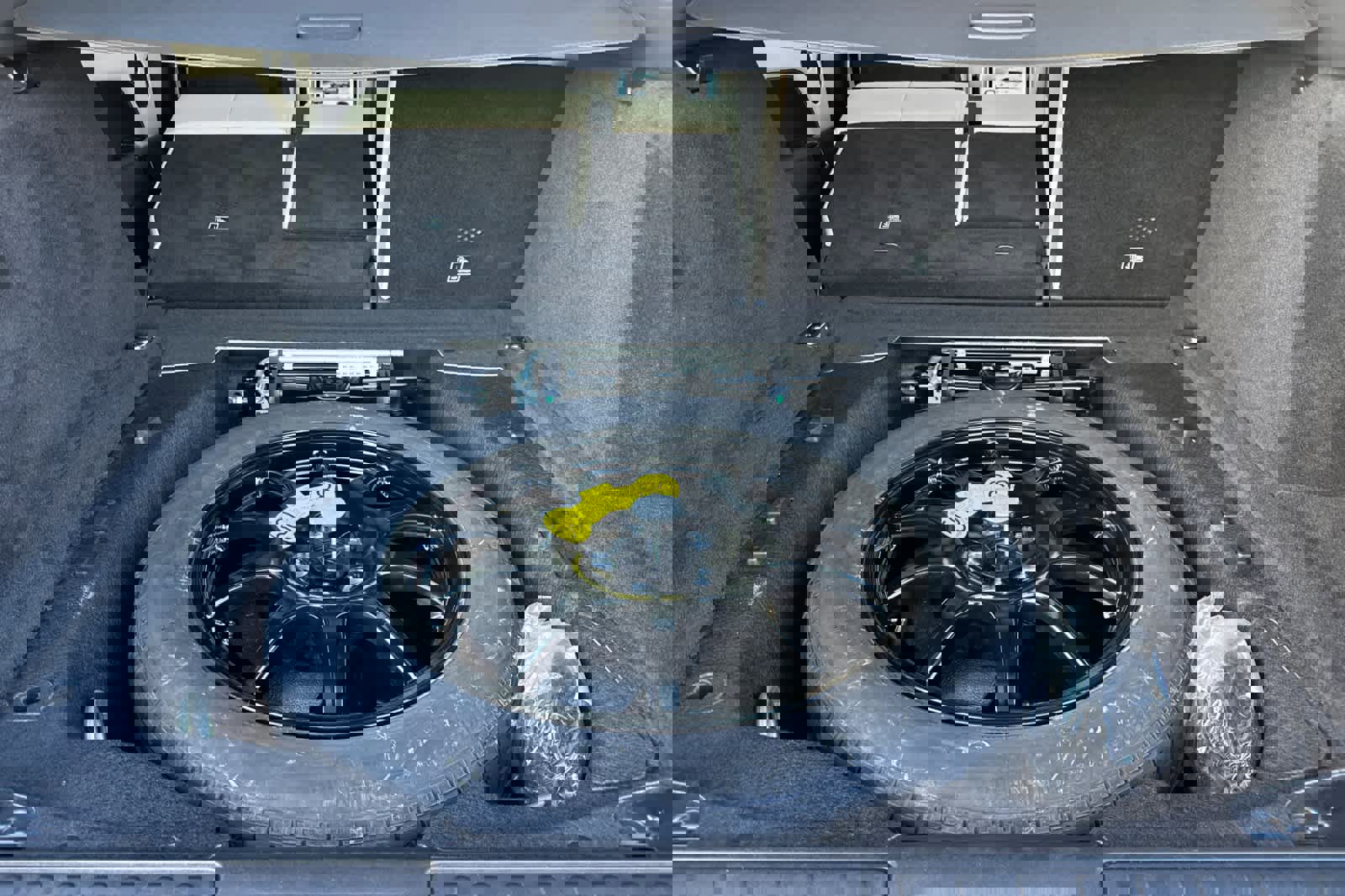 Used 2022 Land Rover Range Rover Sport HSE Silver Edition image 14