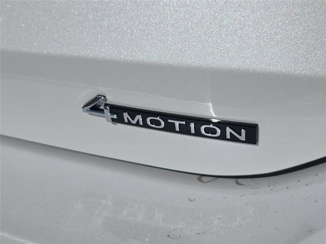 New 2026 Volkswagen Tiguan SE R-Line AWD/4WD image 6